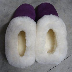 Rj's Fuzzies Genuine Sheepskin Slippers NIB 8